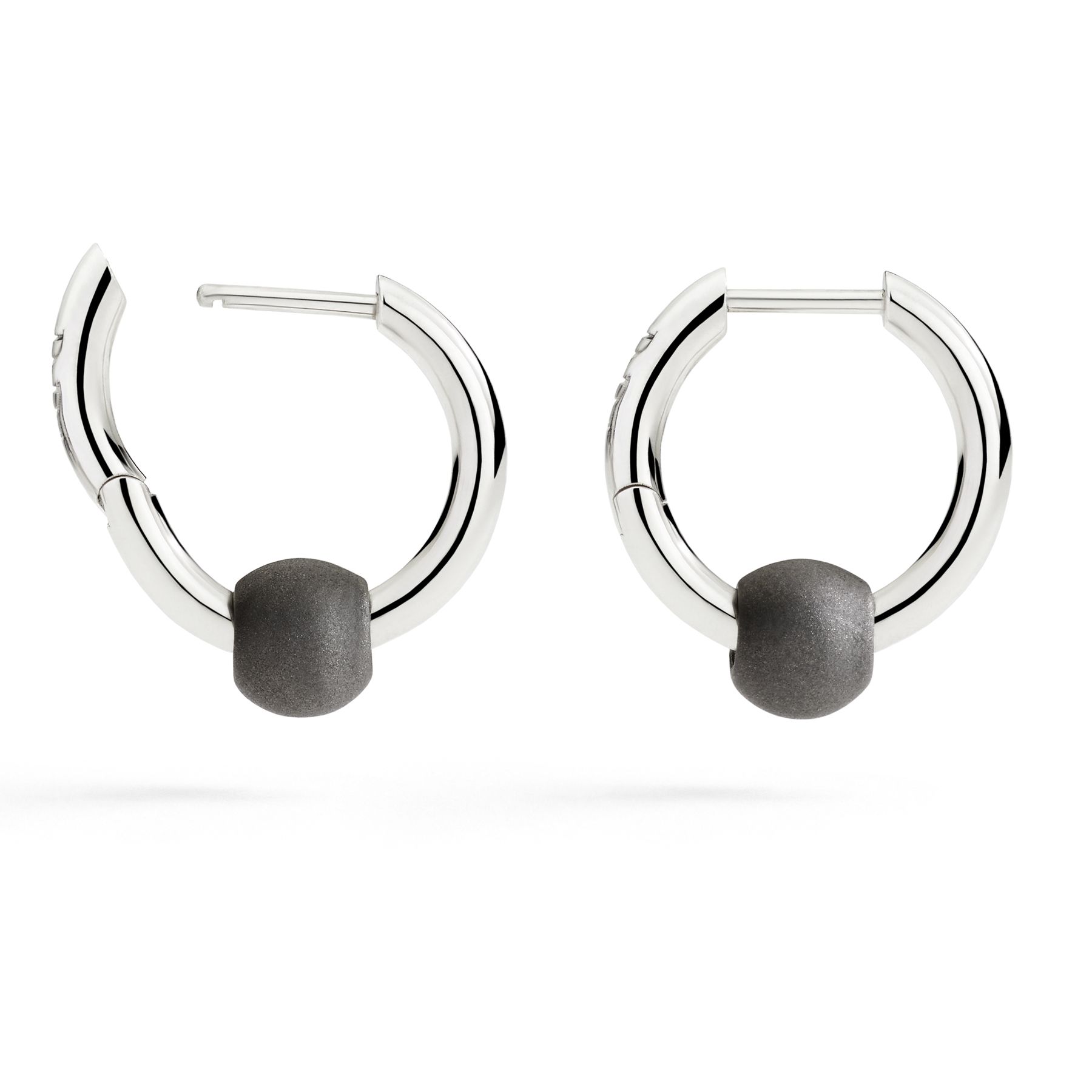 Orecchini Hoop Pepita in Argento e Titanio - immagine 2
